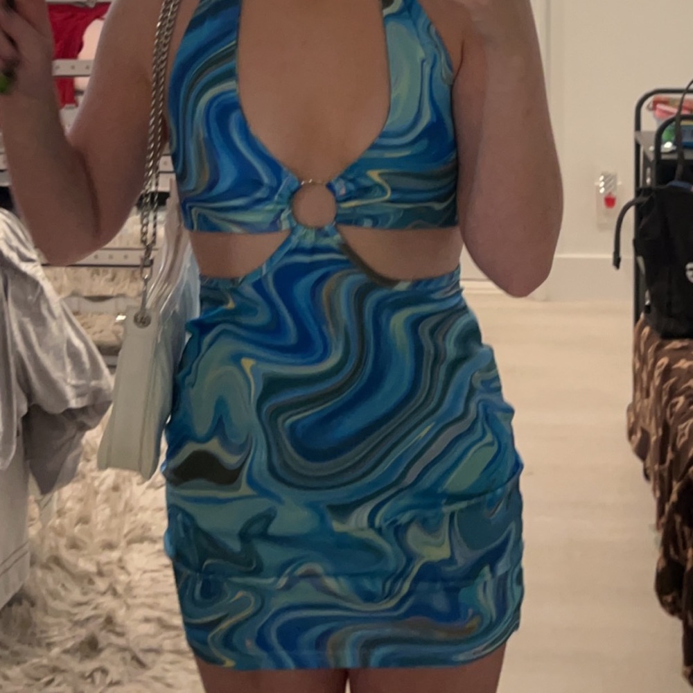 LIKE NEW Amazon Trendy 2000’s cut out dress